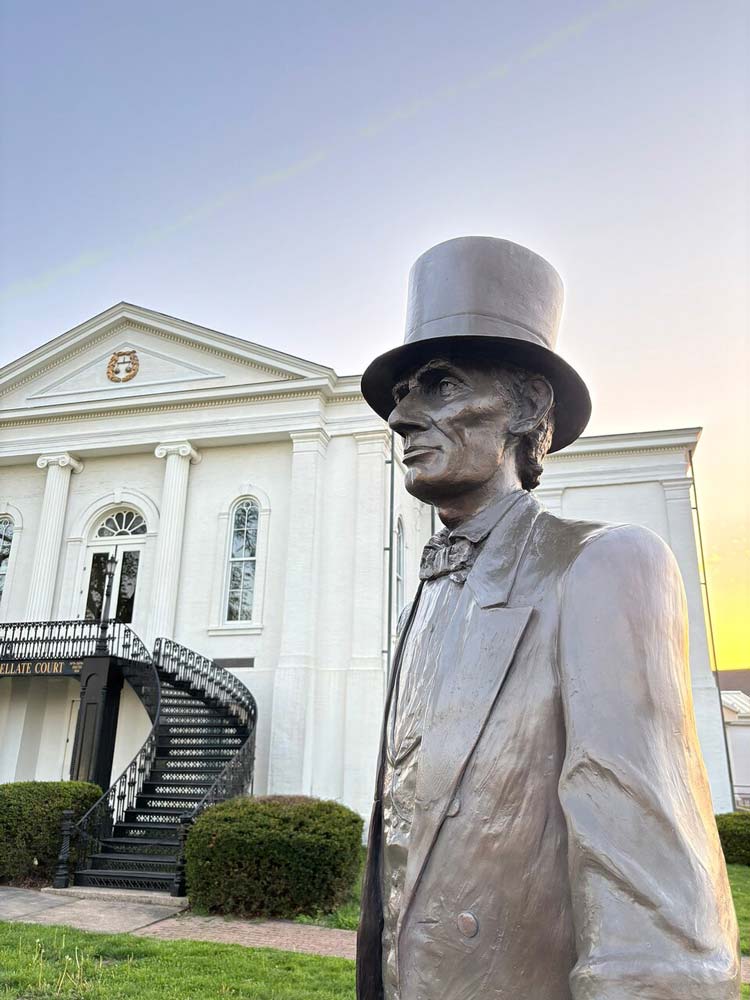 Statue of Lincoln by Courthouse